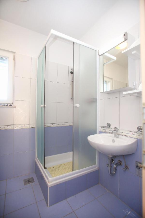 Apartments Nakir Slatine Room photo