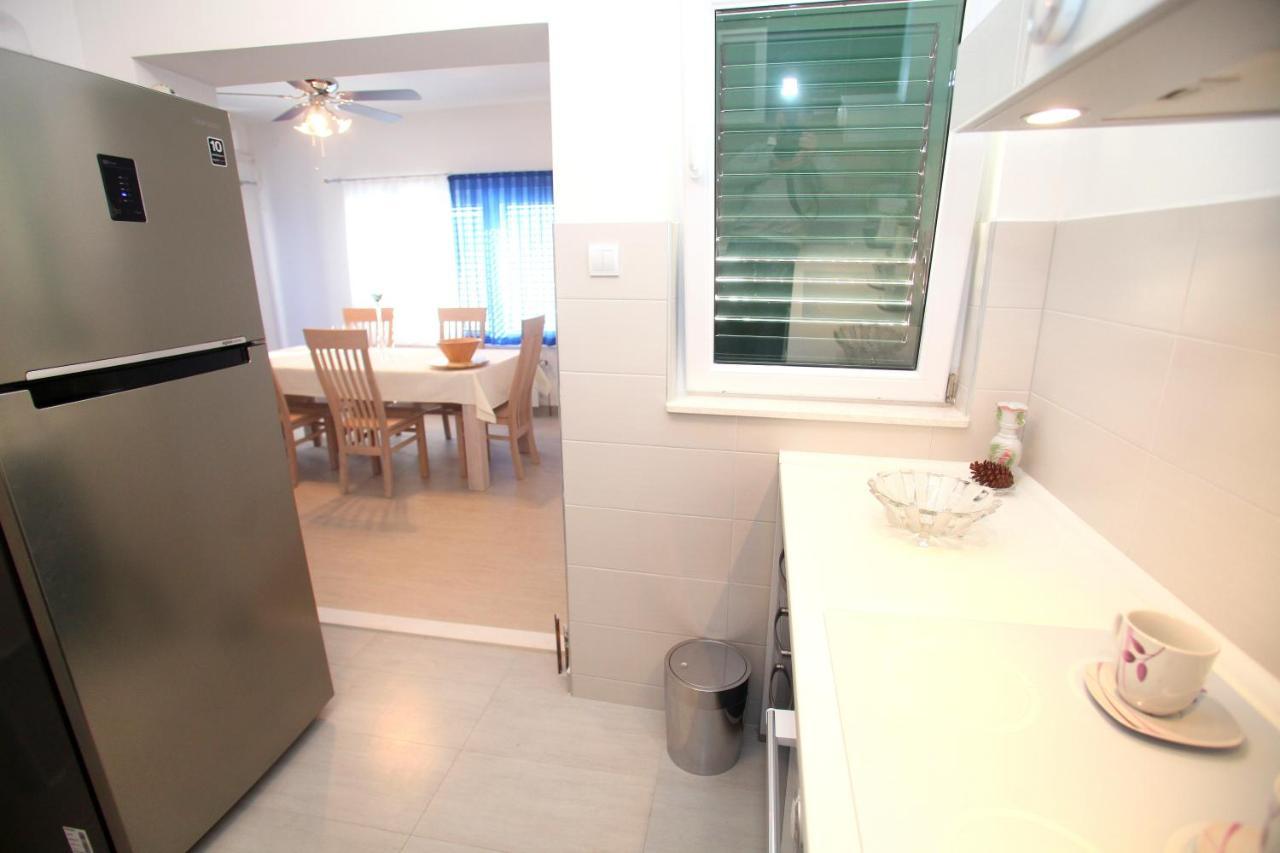 Apartments Nakir Slatine Room photo